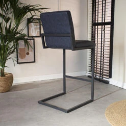 Industriële Barkruk Hoxton Blauw - Zithoogte 78 Cm - Kunstleder - Blauw 8 Industriële Barkruk Hoxton Blauw - Zithoogte 78 Cm - Kunstleder - Blauw -Meubelwinkel 1000042392 0102