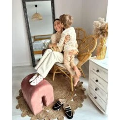 Beliani Poef MODOC - Roze Fluweel -Meubelwinkel 7d91e45318b849dc91db4d33b7814746